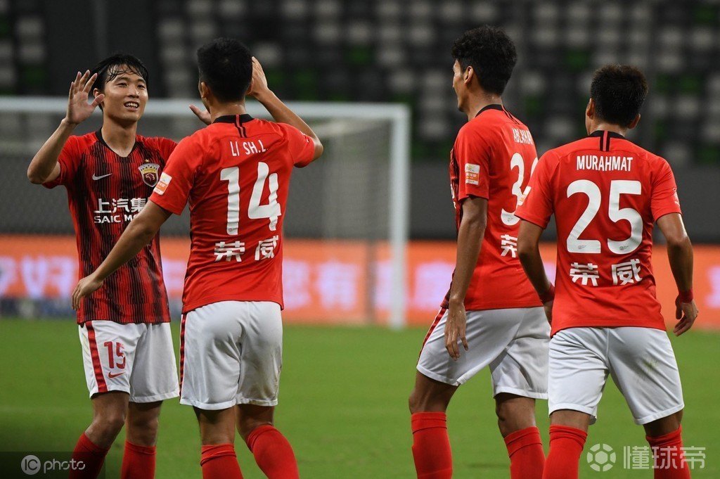 赛前曼联造点机会广厦男篮关键时刻迎来里程碑，上海海港关键时刻止住颓势瞬间刷屏的简单介绍